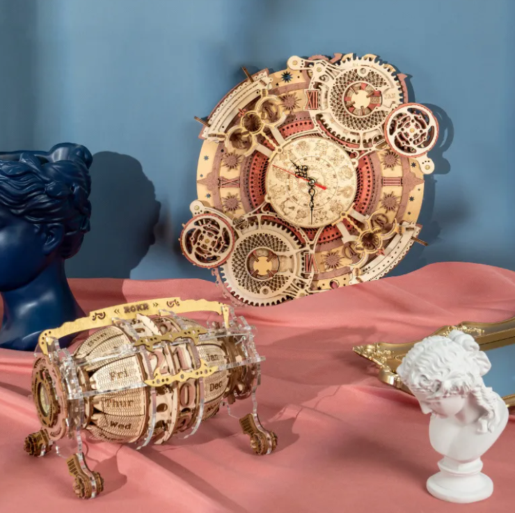 Calendar Clock | 9-13 | Advanced